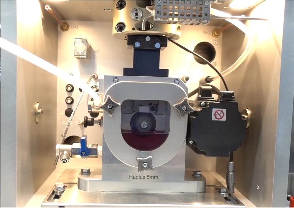 Test set up for block on ring tests according to ASTM G77